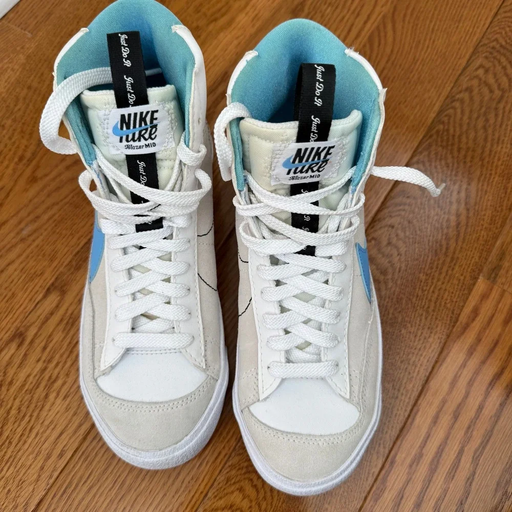 Nike Blazer Mid '77 SE GS 'Dance - White University Blue' sneakers - boys Size 5